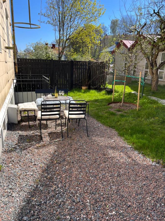Leilighet Spacious & Affordable Stay, 8 Sleeps With Garden! Göteborg